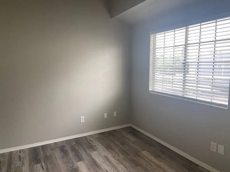 2301 E University Dr #167-9 — Photo 7
