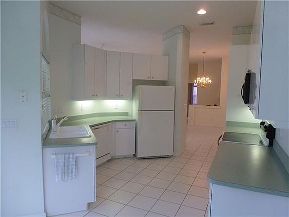 3rd image of 780 SW Saint Croix Cv