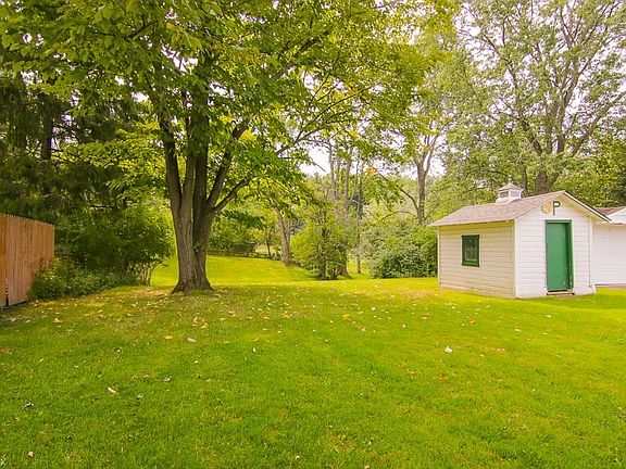 4th image of 186 Talbot Dr