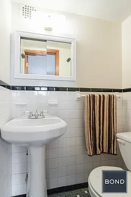 Rented by Bond New York | media 55