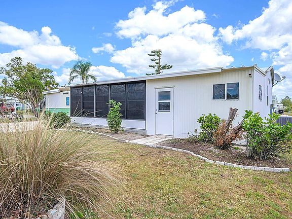 2nd image of 17100 Tamiami Trl #144