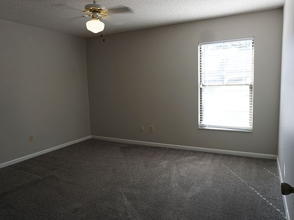 5th image of 5529 Pinehill Ln