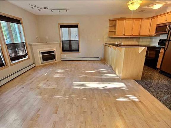 2nd image of 1511 Centre A St NE