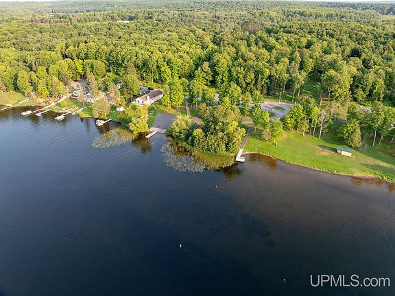 3rd image of 189 E Park Dr