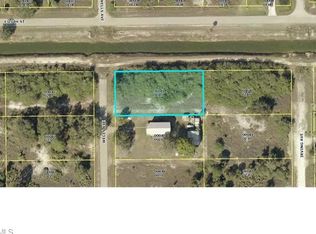 1922 Wells Ave, Lehigh Acres, FL 33972