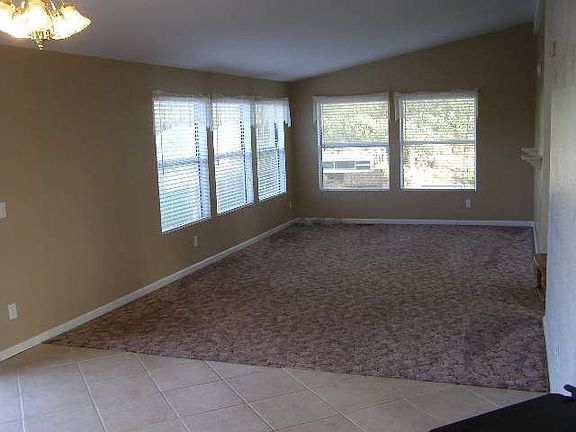 3rd image of 15825 Beyers Ln