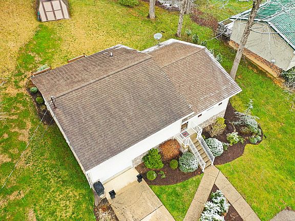 3rd image of 210 Crestway Dr