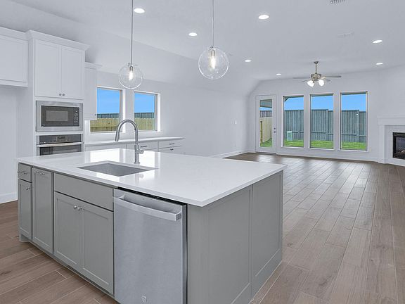3rd image of 27406 Prairie Rush Dr