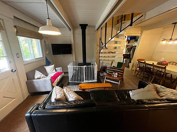 4th image of 14964 Parkhill Blvd