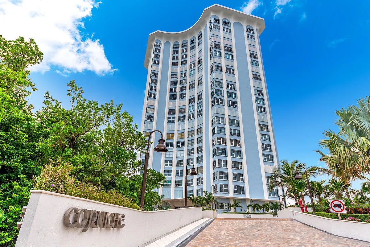 Building Photo - 5200 N Ocean Dr #606