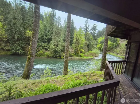 2727 Kalama River Road, Kalama, WA 98625