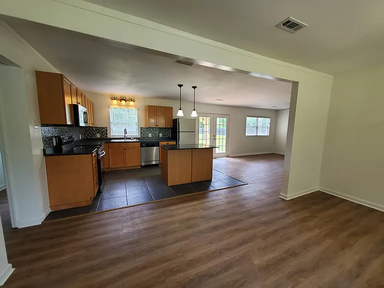 2850 Copeland Rd — Photo 2
