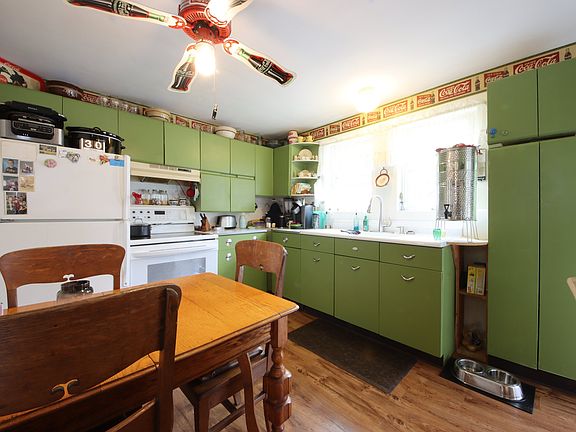 5th image of 2657 Mars Hill St