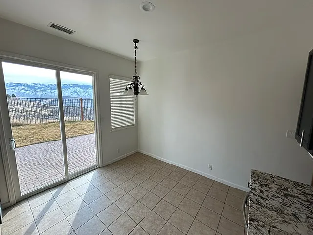 7220 Heritage Oaks Dr — Photo 4