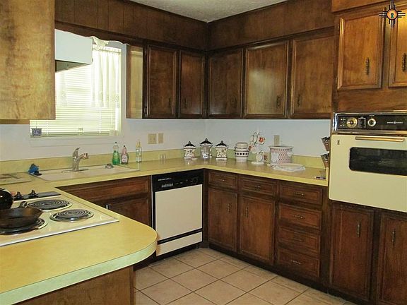 5th image of 1019 W Cochiti Ave