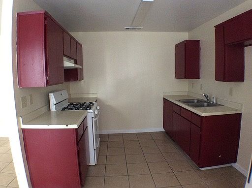 2nd image of 1405 E Douglas Ave