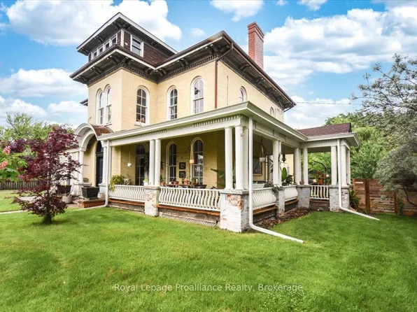 7 Marmora St, Quinte West, ON K8V 2H4