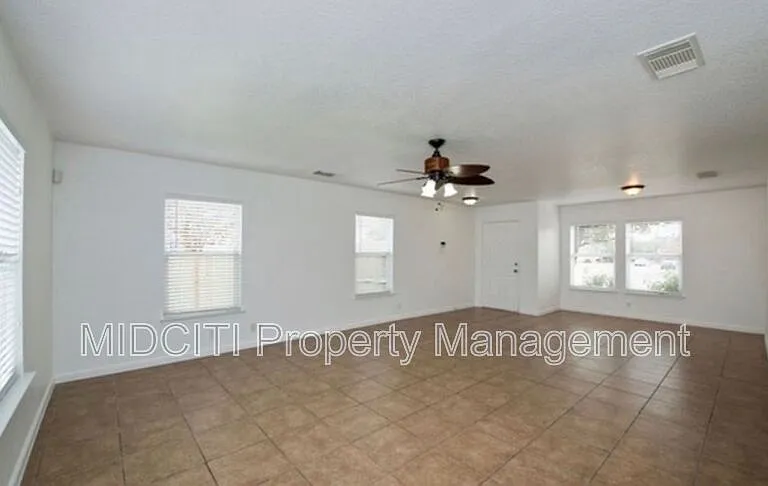 9739 Chelsea Cir — Photo 7
