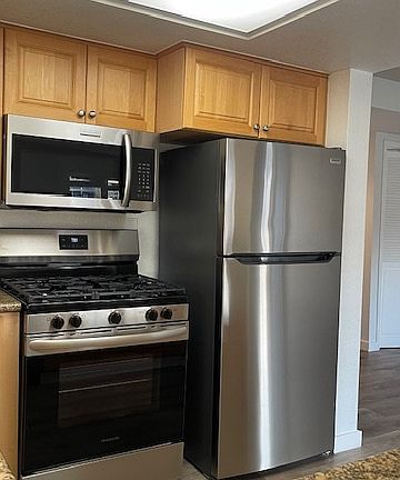 2nd image of 90 Athol Ave #3A