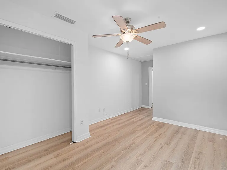 1417 NW 17th St — Photo 13