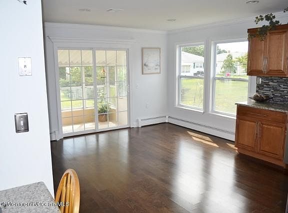 5th image of 20 Greenville Ct