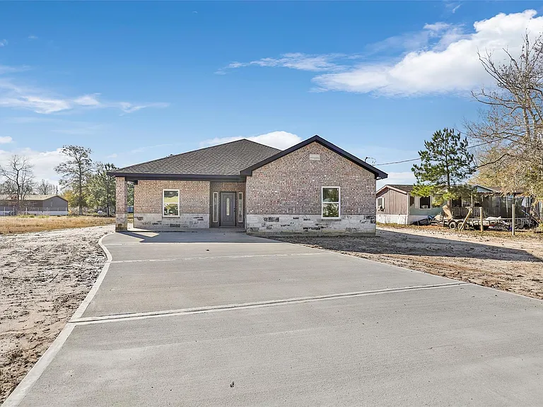 410 Road 7000 — Photo 2