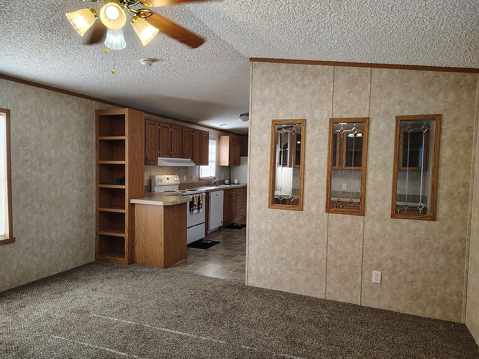 2nd image of 420 E Kay St