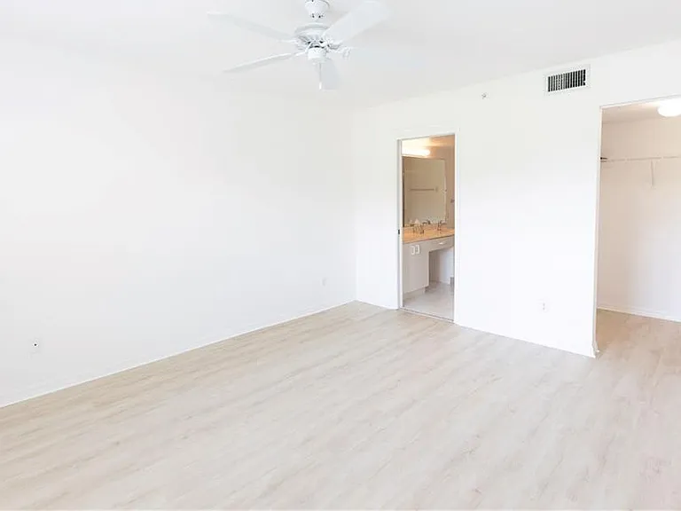 2456 Millcreek Ln #102 — Photo 20