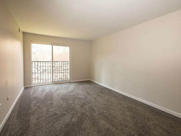Timbercove Apartments and Townhomes — Photo 32