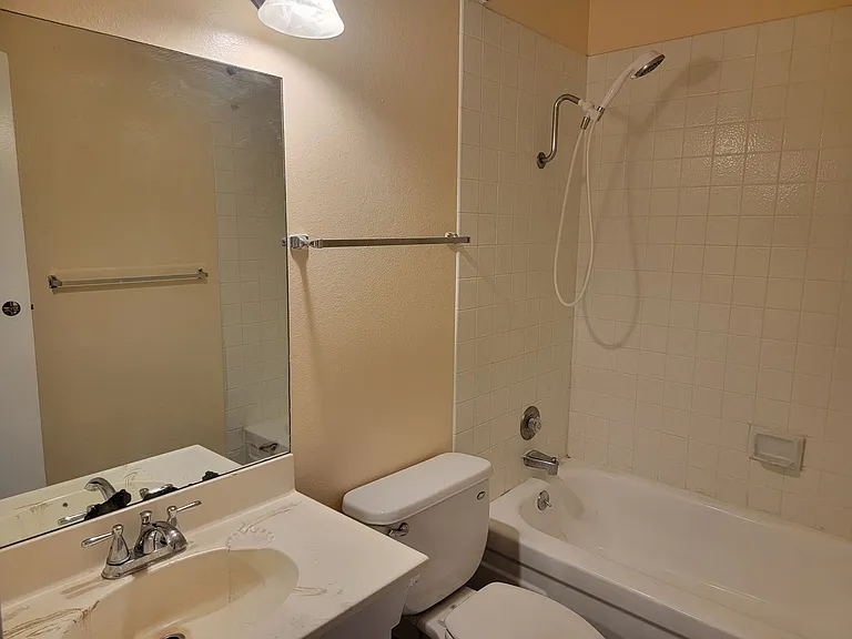 1773 E Harmon Ave — Photo 16