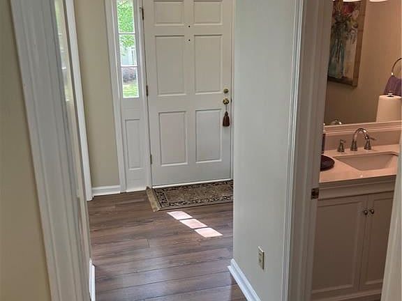 3rd image of 5111 Stoneywood Cir SE