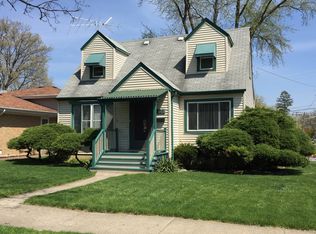101 N Bierman Ave, Villa Park, IL 60181
