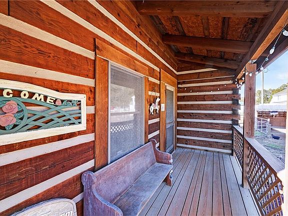 4th image of 2820 Bunch Walnuts Rd