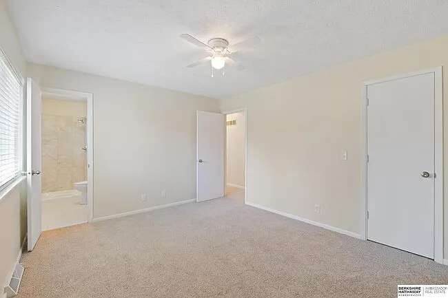 5641 S 140th Ave — Photo 12