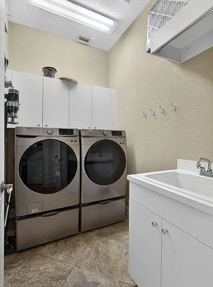 10415 Germain Ct — Photo 17