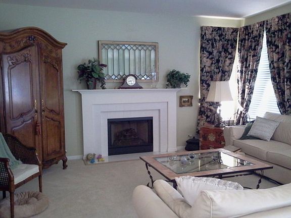 4th image of 181 Wright Dr