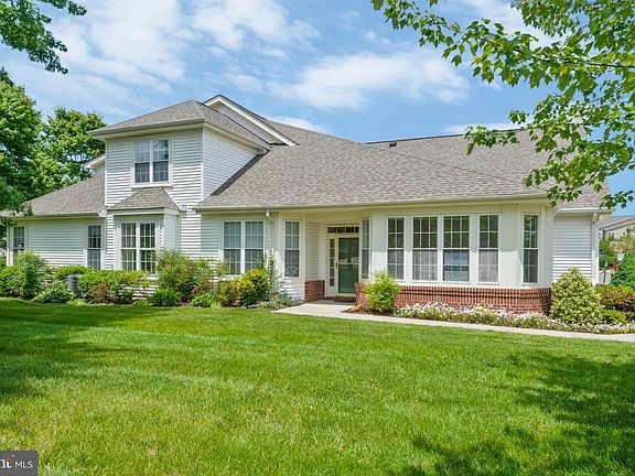 3rd image of 13926 Chelmsford Dr