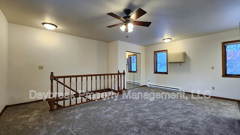 1 bed, 1.0 bath, $815 — Photo 2