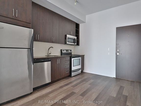 2nd image of 116 George St #710