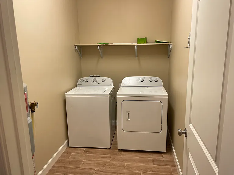1003 S Maple St — Photo 12