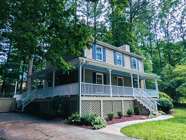132 Gold Meadow Dr — Photo 2