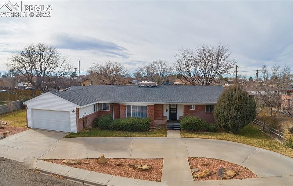 1st image of 77 Circle Dr