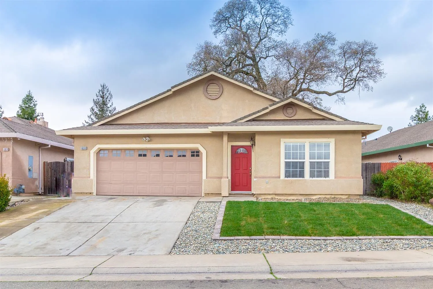 6818 Radalyac Ct photo 1