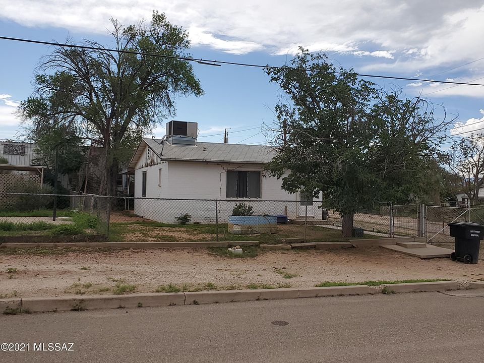 2nd image of 527 N Patagonia St