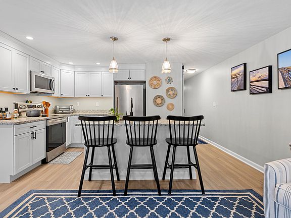 3rd image of 35 Ashumet Road UNIT 9A