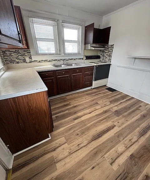 1415 W Jackson St — Photo 10