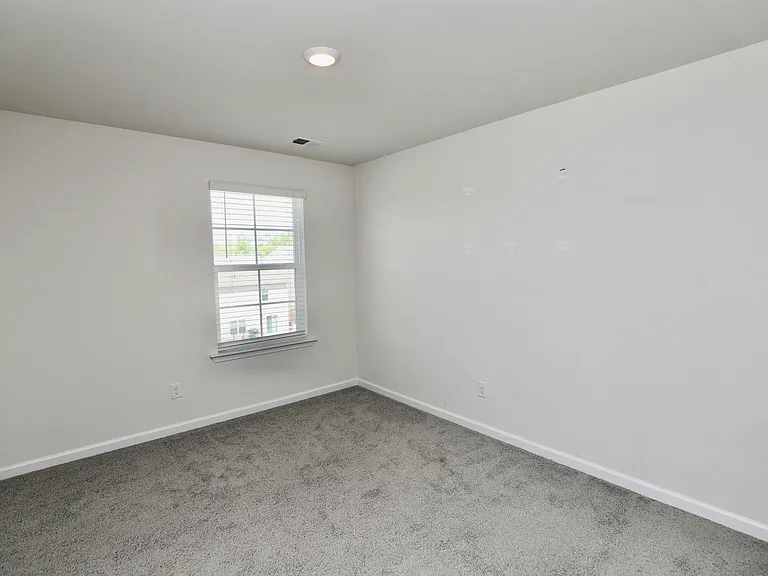 352 Sandbach Rd — Photo 34