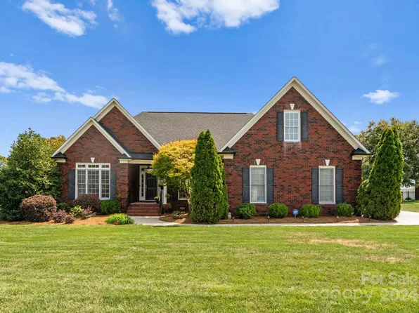 7158 Ruth Fidler Dr, Harrisburg, NC 28075
