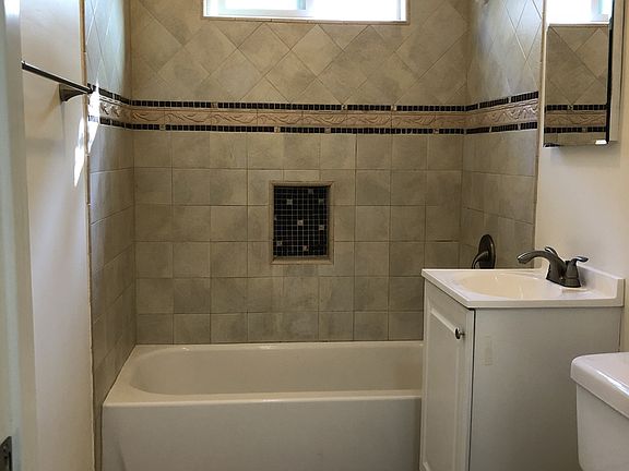 5th image of 1534 Winona Blvd APT 107