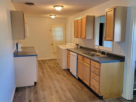 3rd image of 2624 N Renwood Ave